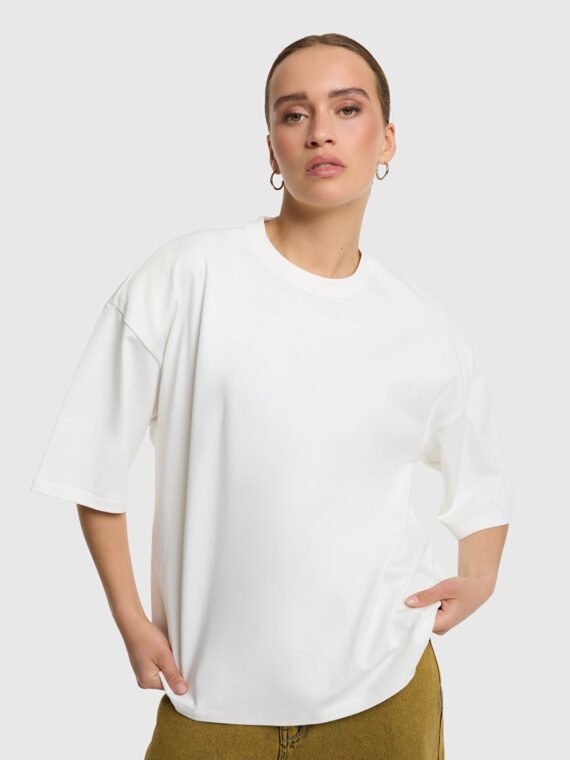 CAMISETA-CON-HOMBRERAS-ALIX.jpg CAMISETA-CON-HOMBRERAS-ALIX.jpg