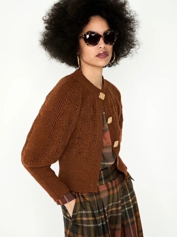 JARA-CHAQUETA-ABOTONADA-MARRON-PANAMBI.jpg